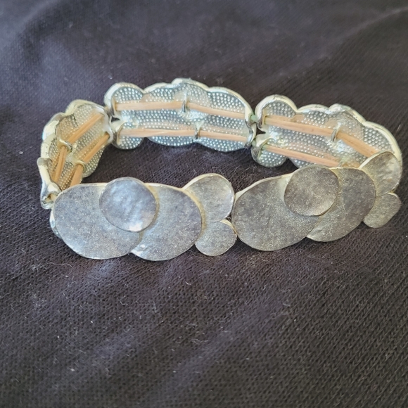 Bracelet - Picture 1 of 3